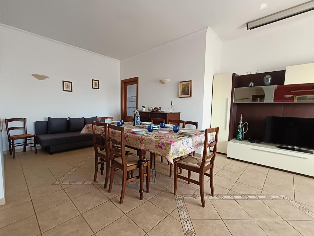 Avellini - Delightful And Spacious Apartment With Terrace - Near Metro A Cornelia Rome Buitenkant foto