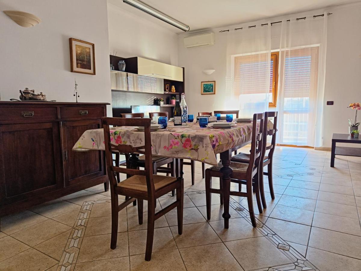 Avellini - Delightful And Spacious Apartment With Terrace - Near Metro A Cornelia Rome Buitenkant foto